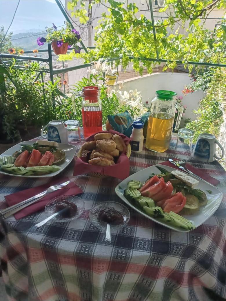Relax Camping Гирокастра Экстерьер фото